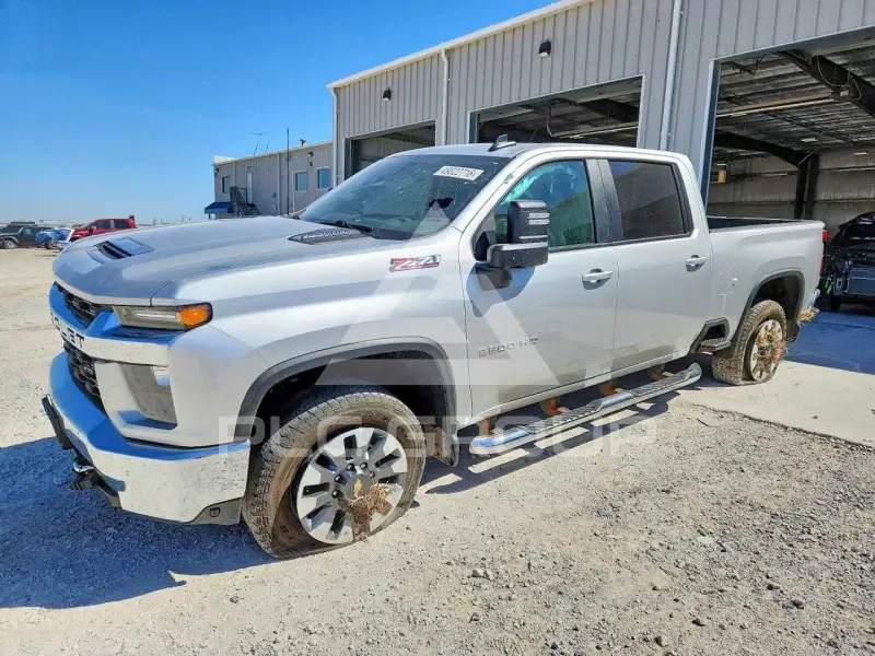2022 Chevrolet Silverado photo