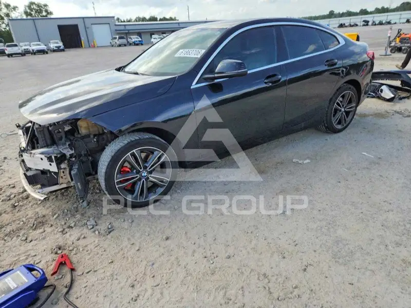 2022 BMW 228 photo