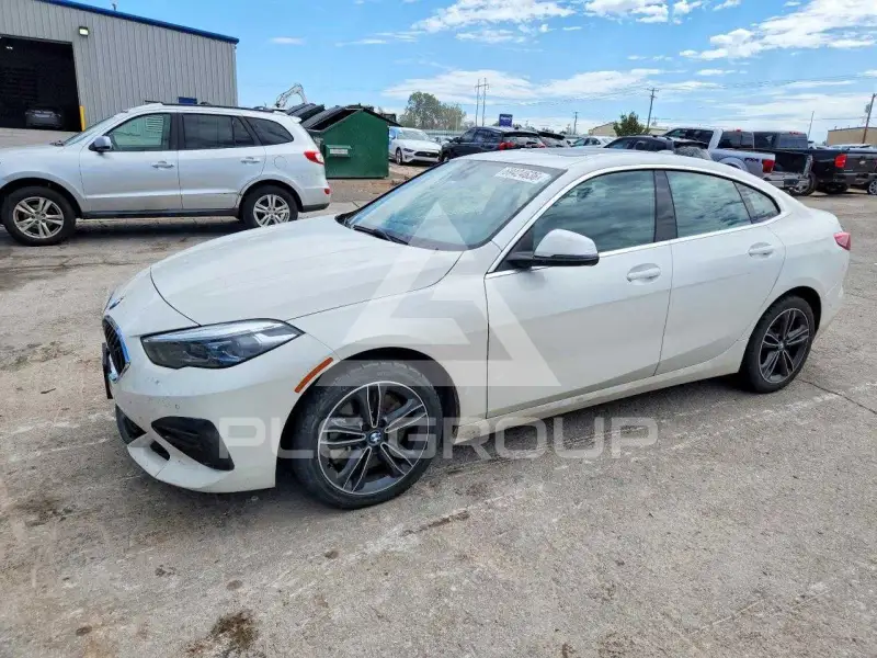 2022 BMW 228 фото