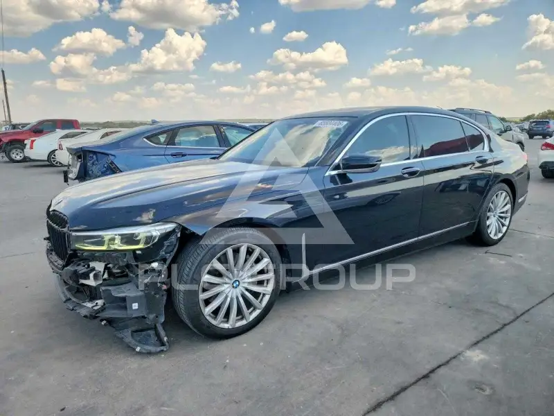 2022 BMW 740 фото