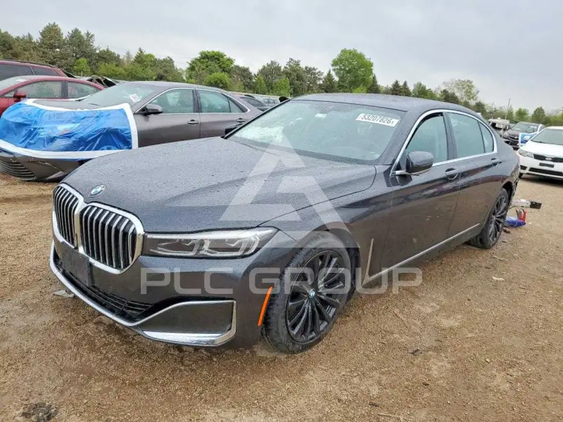 2022 BMW 740 фото