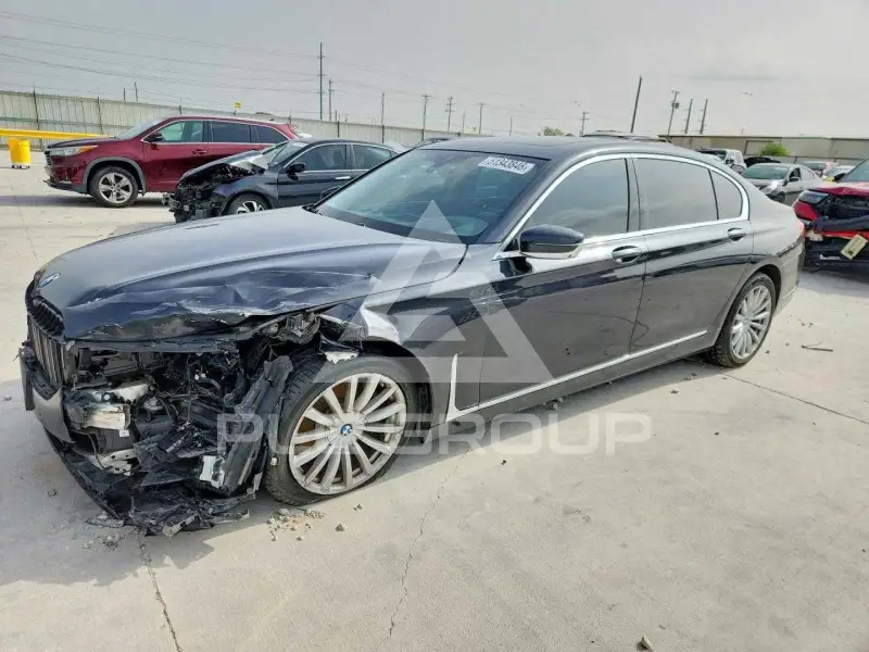 2022 BMW 740 фото