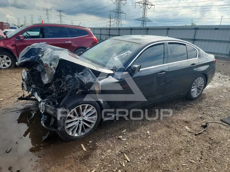 2022 BMW 530 фото