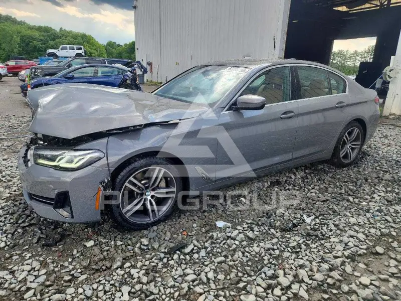 2022 BMW 530 photo