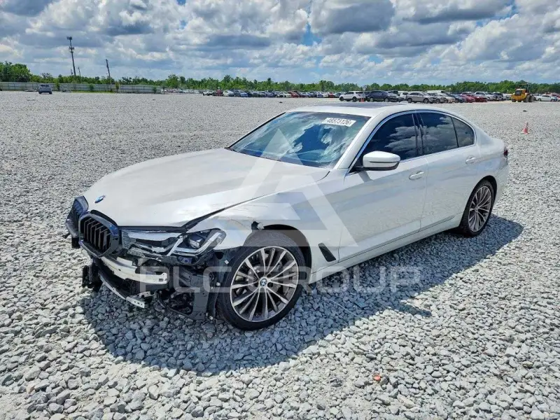 2022 BMW 530 фото