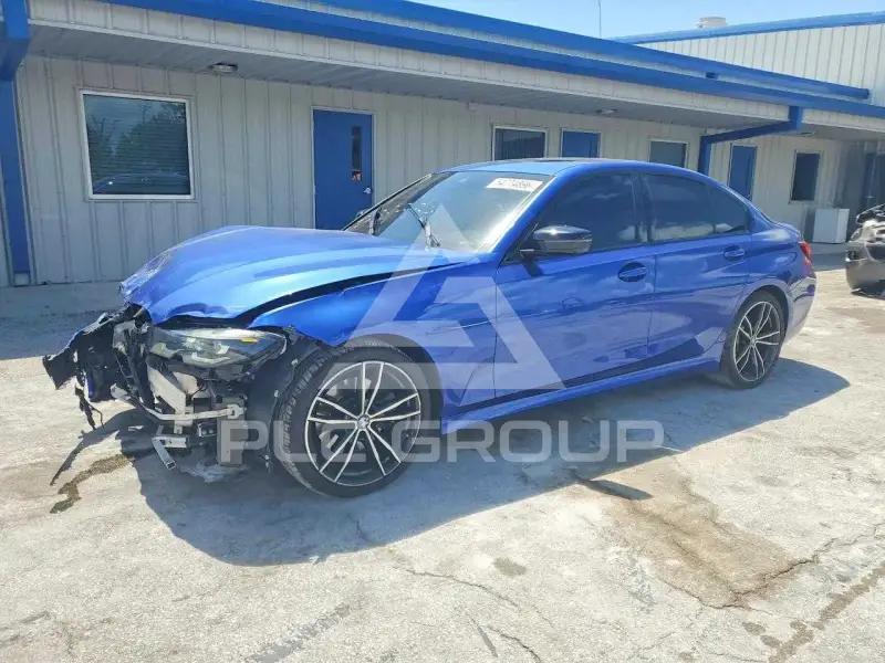 2022 BMW 330 фото