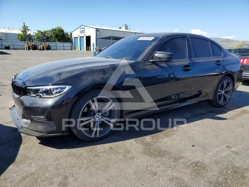2022 BMW 330 photo