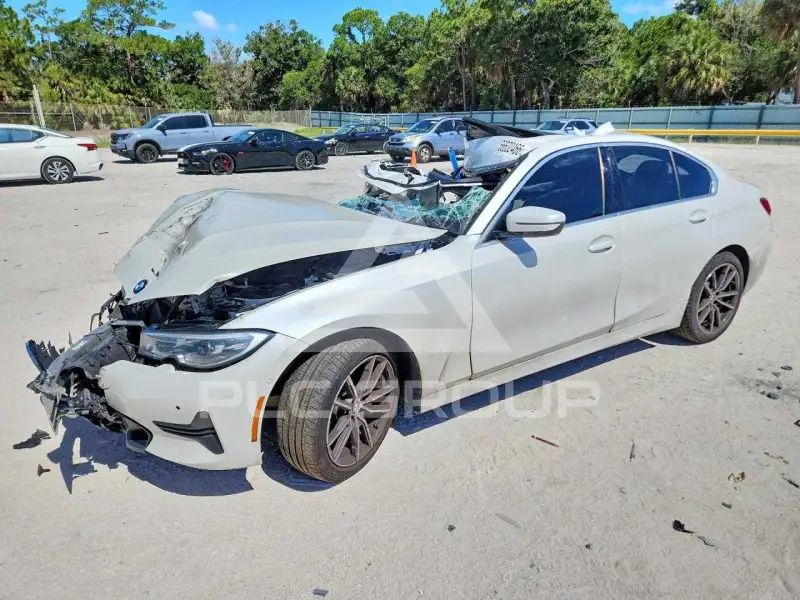 2022 BMW 330 фото