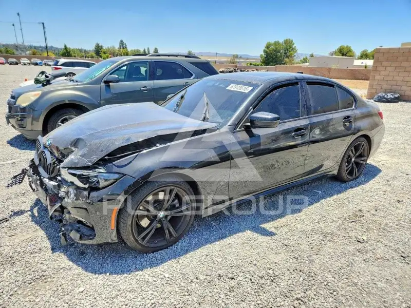 2022 BMW 330 фото