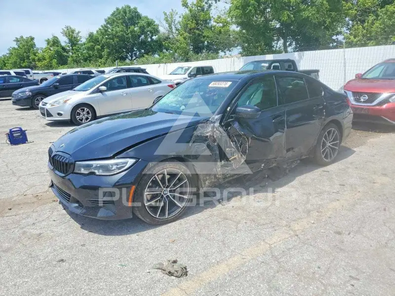 2022 BMW 330 фото