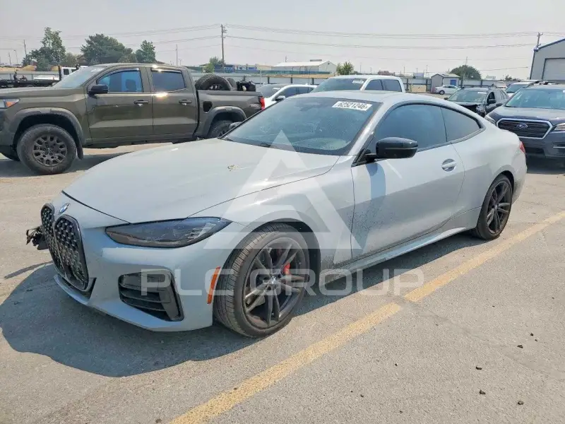 2022 BMW M4 фото