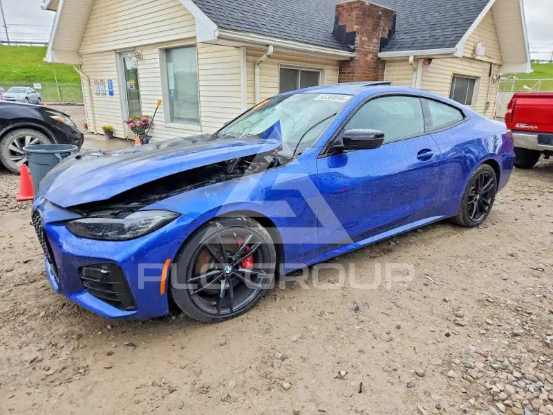 2022 BMW M4 photo