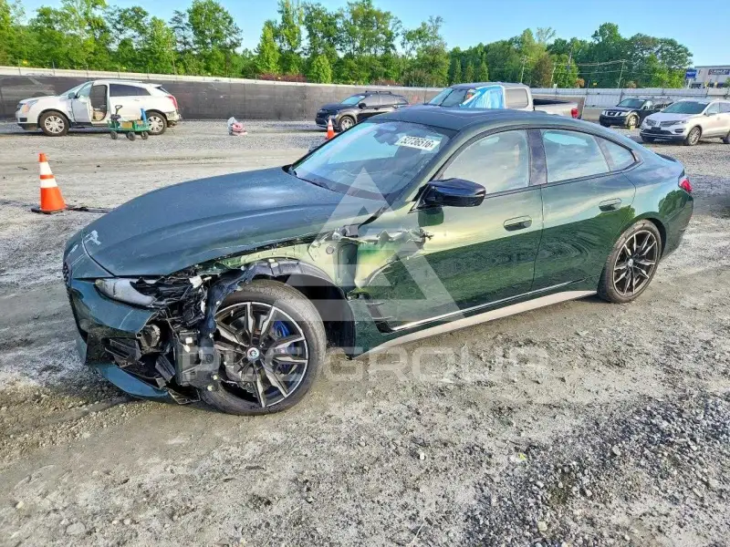 2022 BMW M4 photo