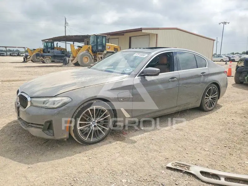 2022 BMW 530 фото