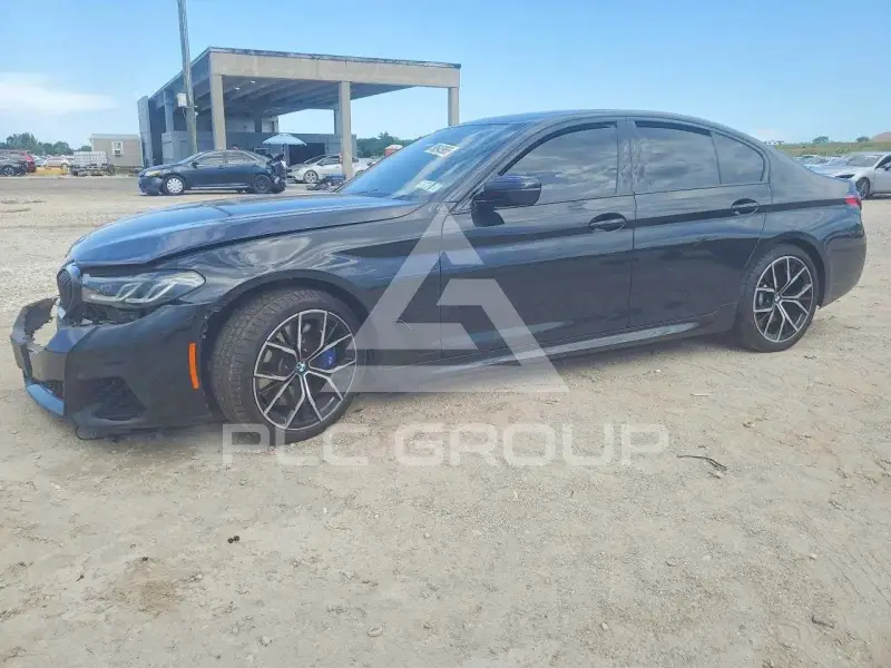 2022 BMW 540 фото