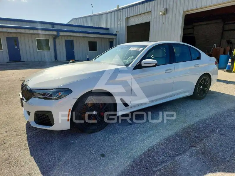 2022 BMW 540 фото