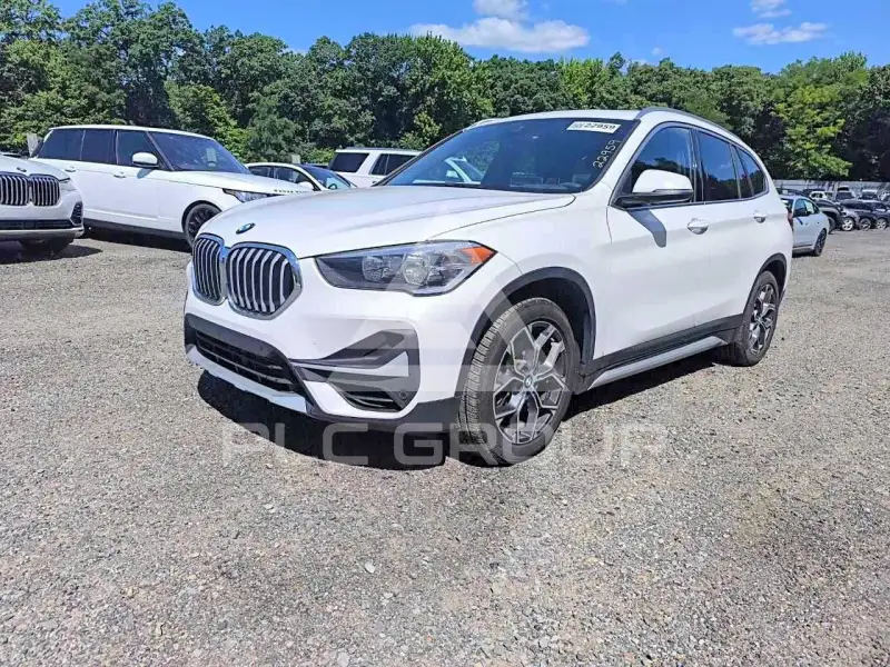 2022 BMW X1 фото