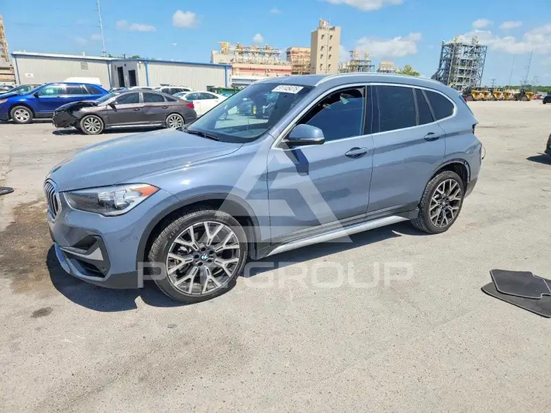 2022 BMW X1 photo