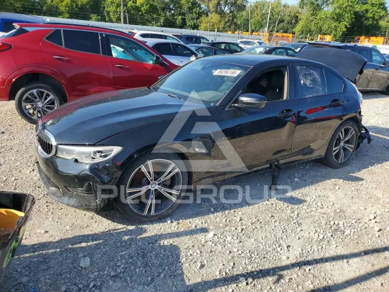 2022 BMW 330 фото