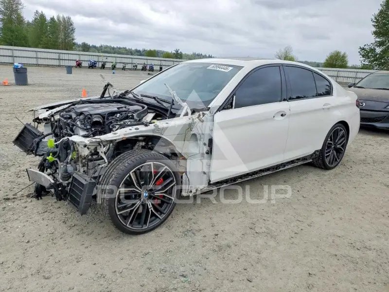 2022 BMW M5 фото
