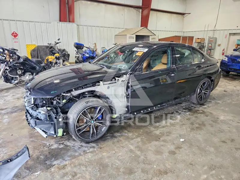 2022 BMW M3 photo