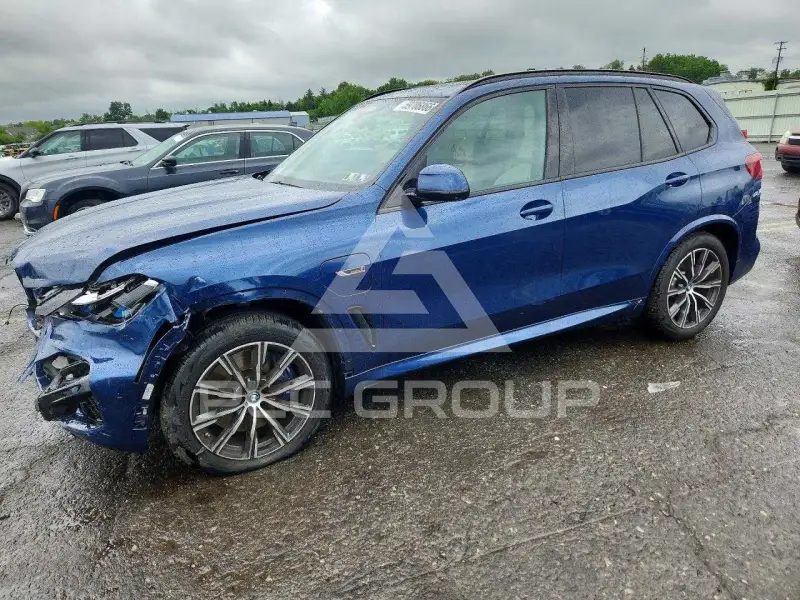 2022 BMW X5 фото