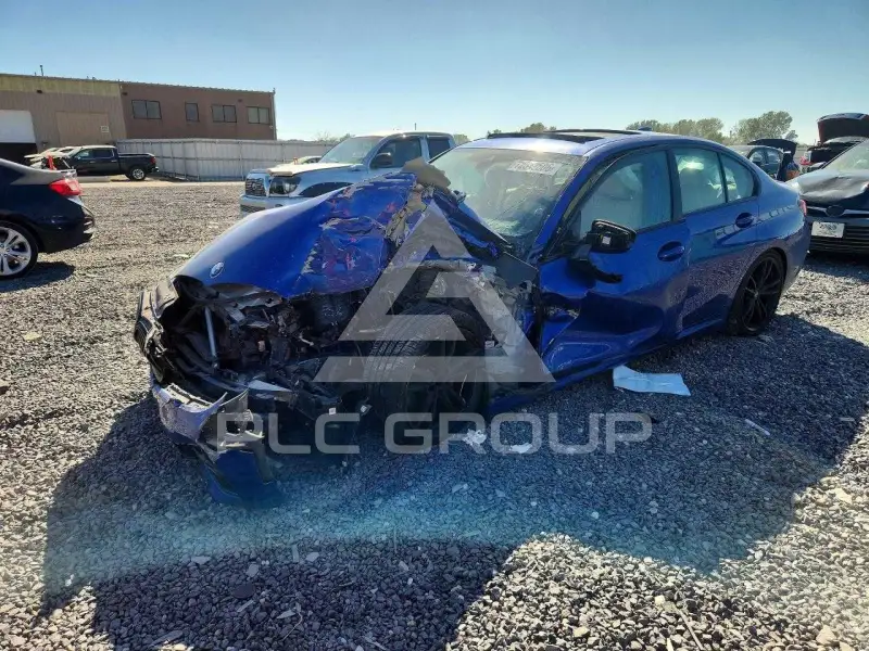 2022 BMW 330 фото
