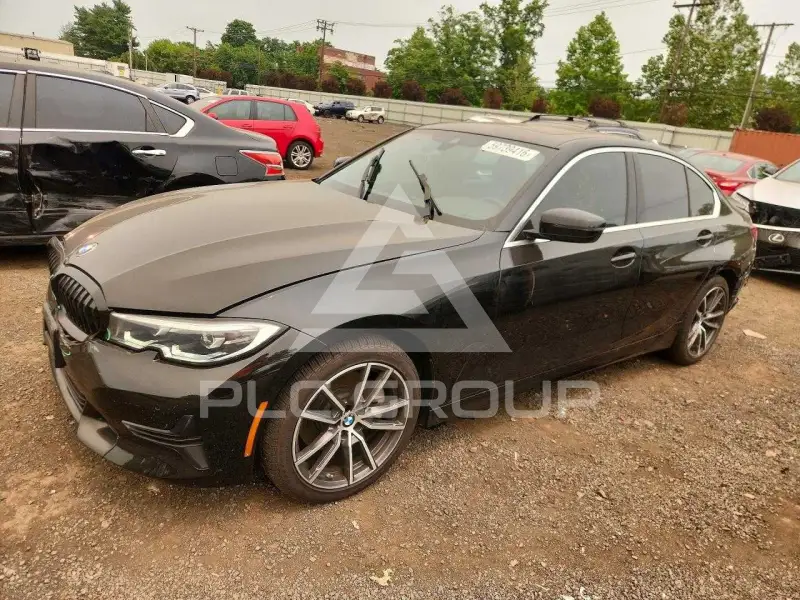 2022 BMW 330 photo