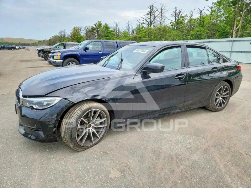 2022 BMW 330 photo