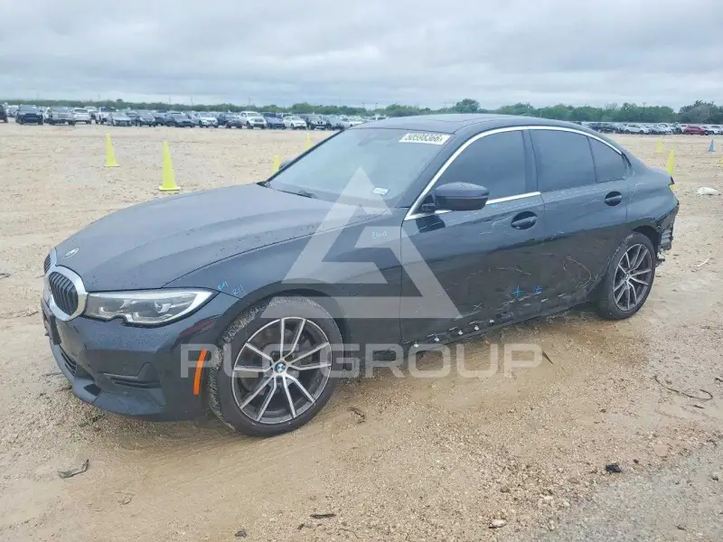 2022 BMW 330 photo