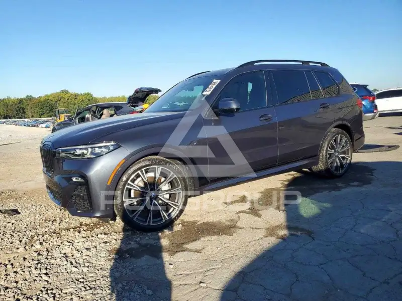 2022 BMW X7 фото
