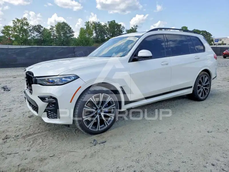2022 BMW X7 фото