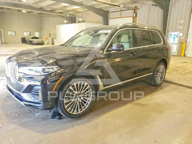 2022 BMW X7 фото