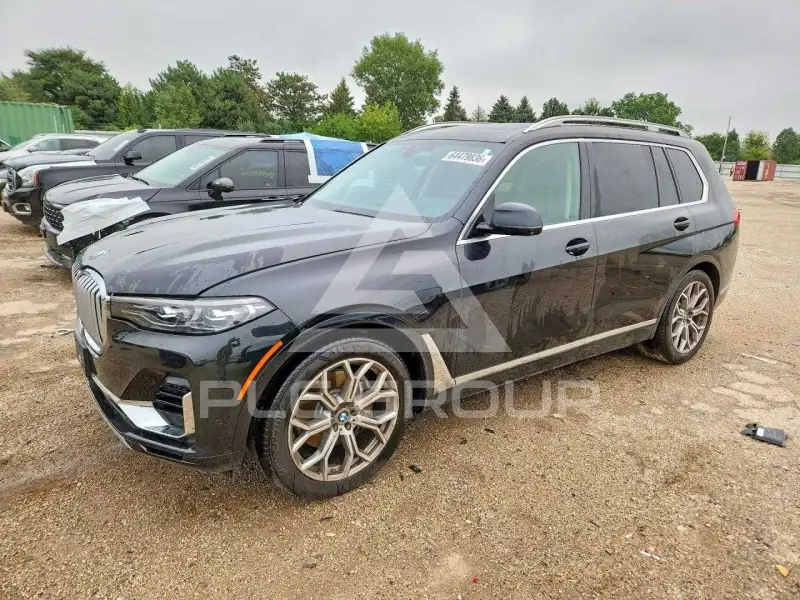 2022 BMW X7 фото