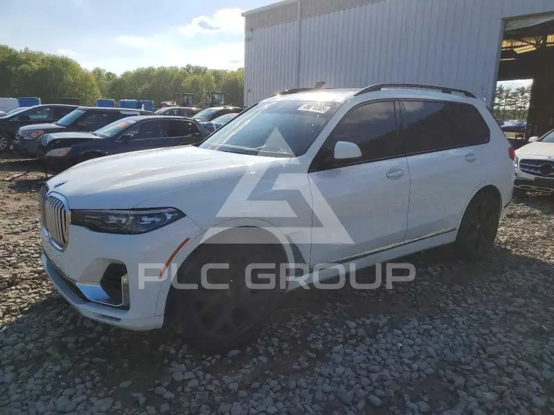 2022 BMW X7 фото