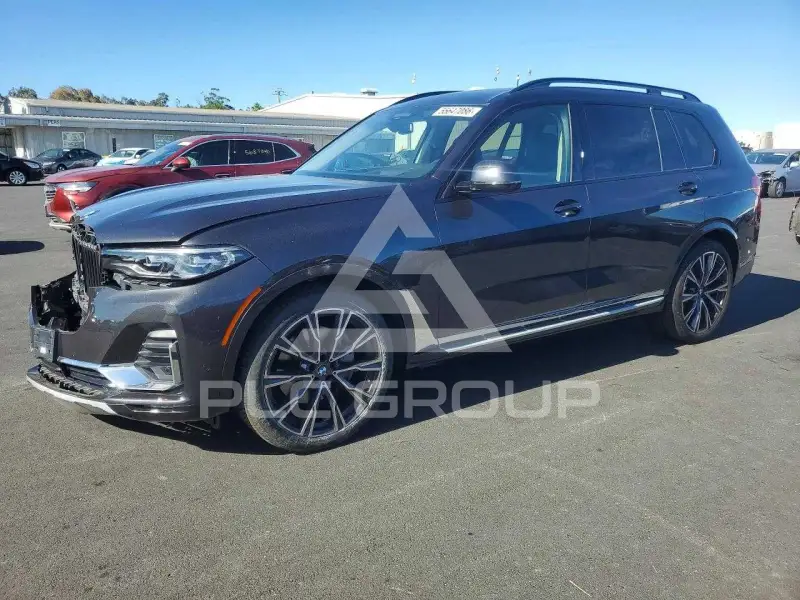 2022 BMW X7 photo