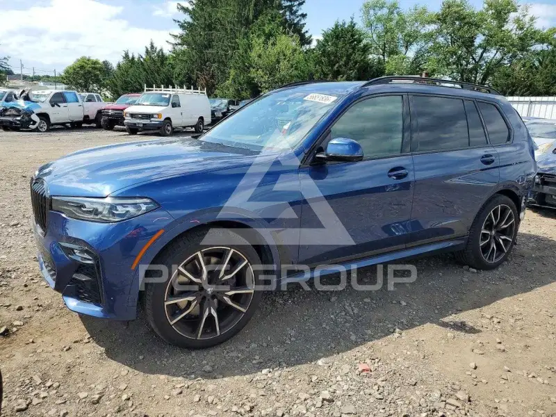 2022 BMW X7 photo