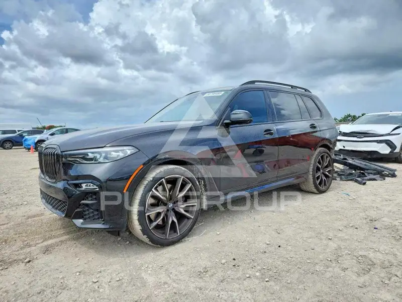2022 BMW X7 photo