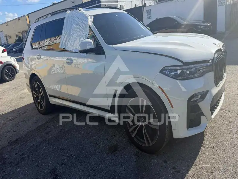 2022 BMW X7 фото