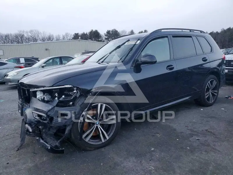 2022 BMW X7 фото