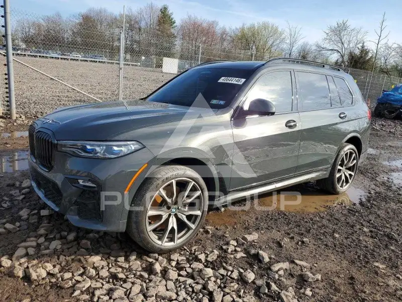 2022 BMW X7 фото