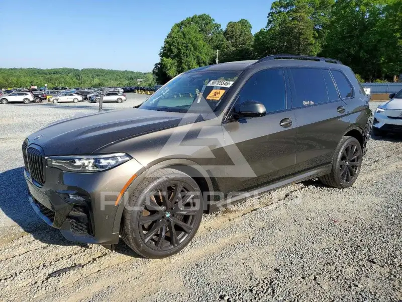 2022 BMW X7 фото