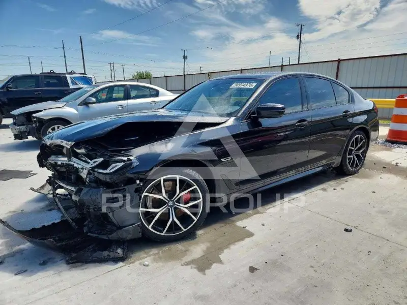 2022 BMW 530 фото