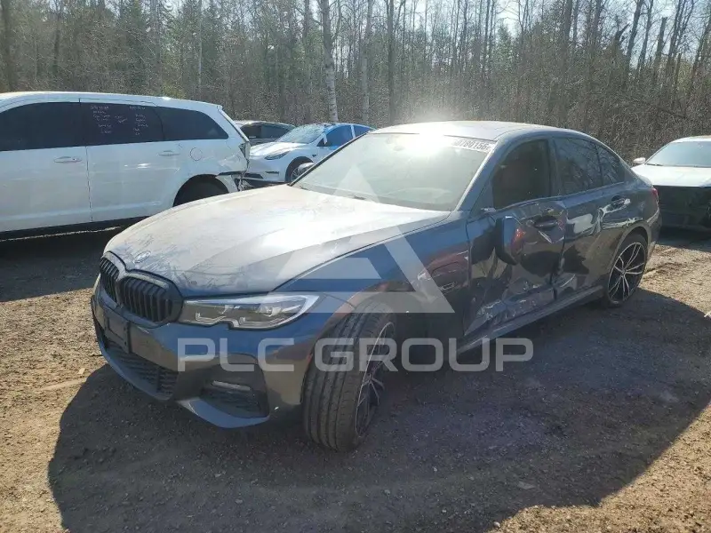 2022 BMW 330 photo