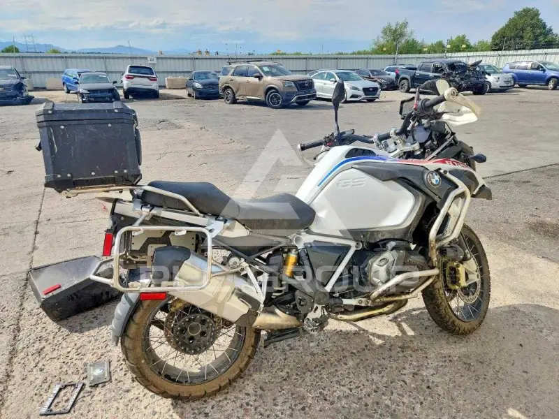 2022 BMW R1250 photo