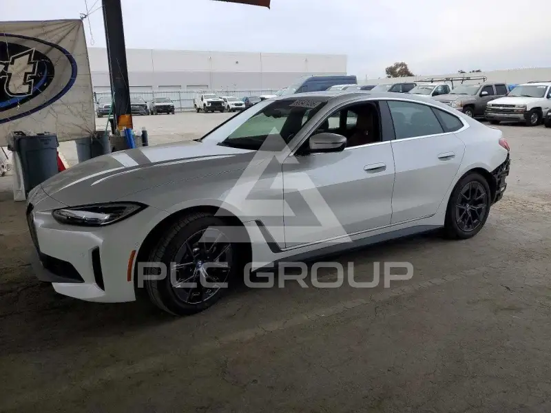 2022 BMW I4 фото