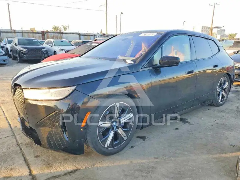 2022 BMW iX photo