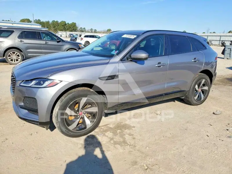 2022 Jaguar F-PACE photo