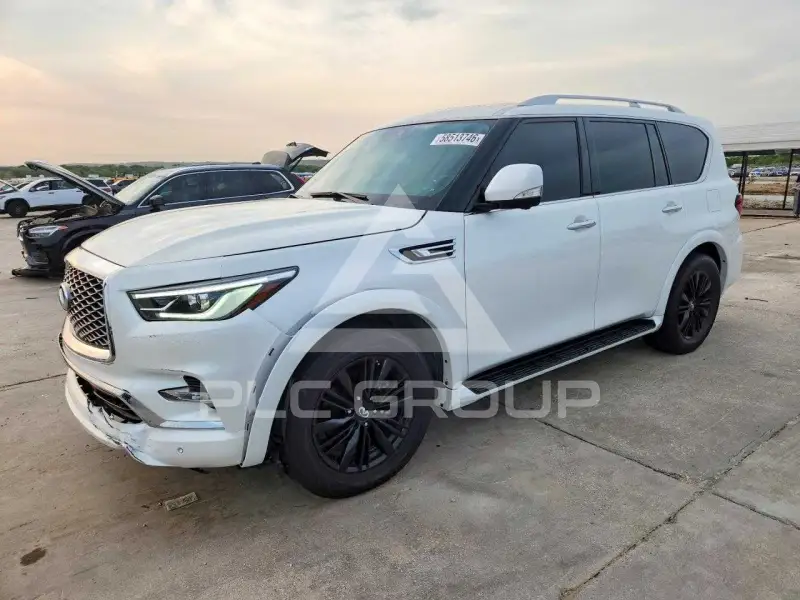 2022 Infinity QX80 photo