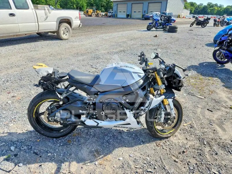 2022 Suzuki GSX-R750 фото